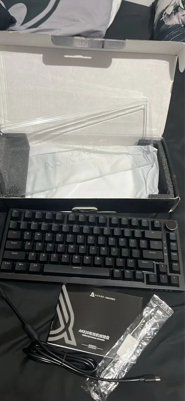 Teclado mecânico Ajazz ak820  