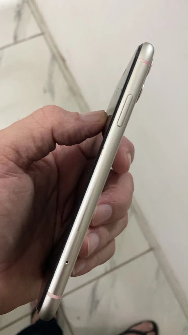 iphone 11 64 Gb único dono 82% bateria  - Foto 2