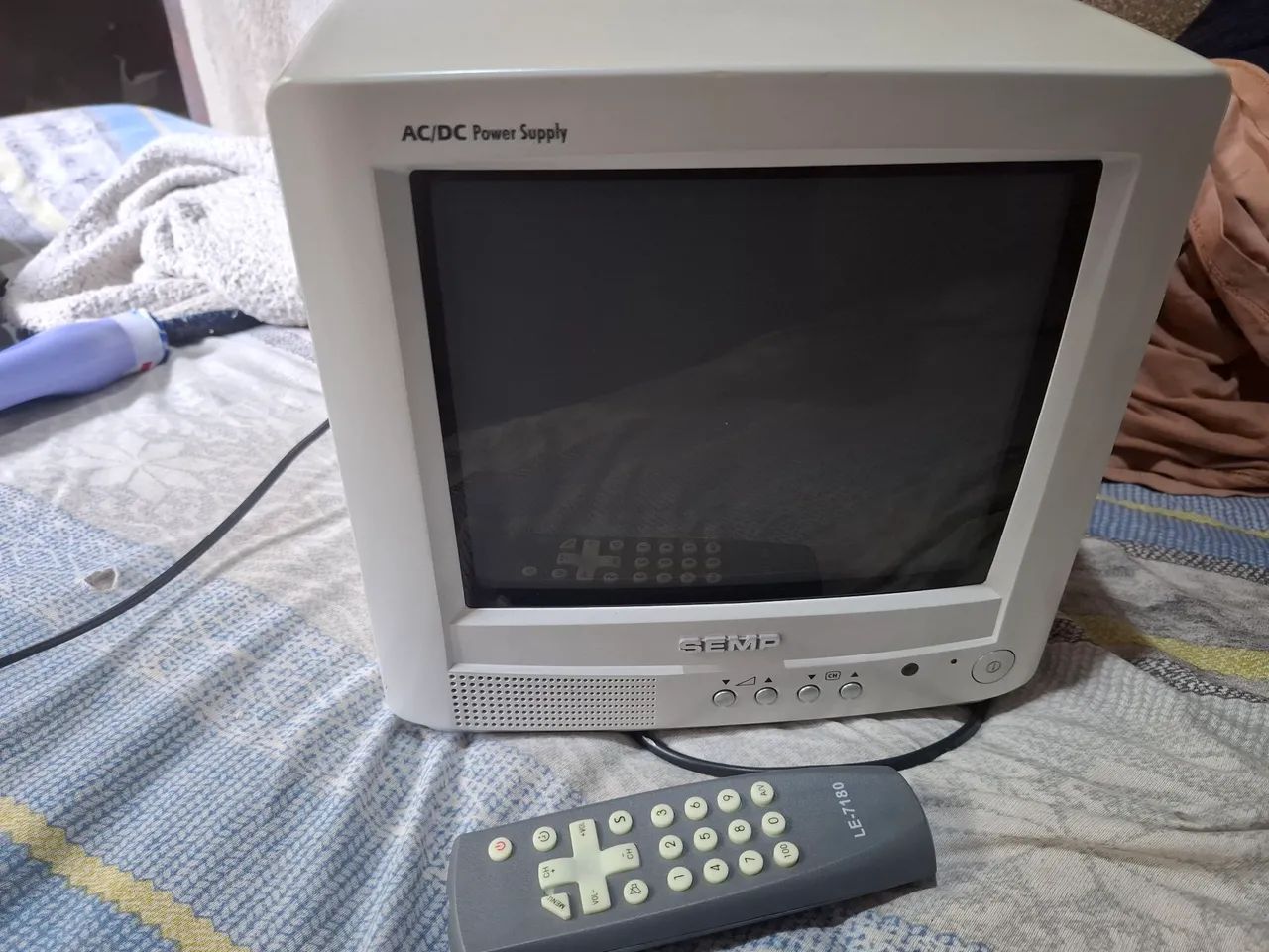 Tv semp 1030 10 polegadas  