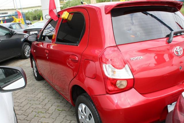 Toyota Etios - Foto 6