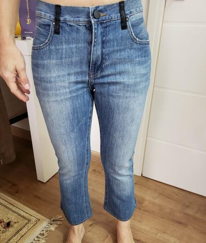 Calça rosa chá com etiqueta de 458,00