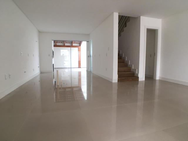 Vendo sobrado centro Balneário Camboriú com 3 suítes