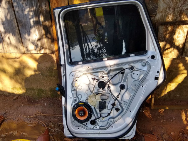 Portas e capo traseiro de polo hatch 2006 $ 700,00 TUDO