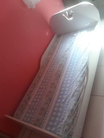 Cama infantil com colchão