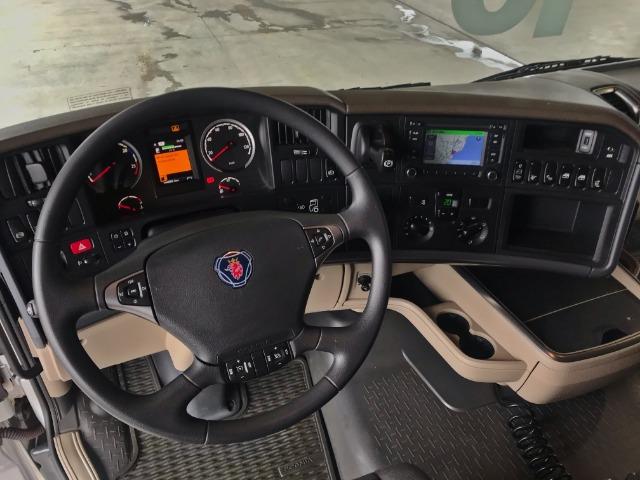 Scania R 510 6x4, 18/19, Higline Streamline, Freio Retarder - Top de Linha - Foto 13