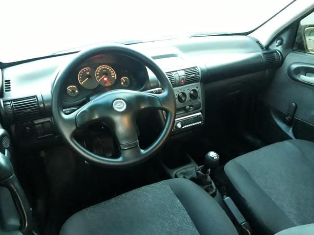 Corsa Sedan Spirit com ar condicionado e direção hidráulica, revisado, conservado - Foto 11
