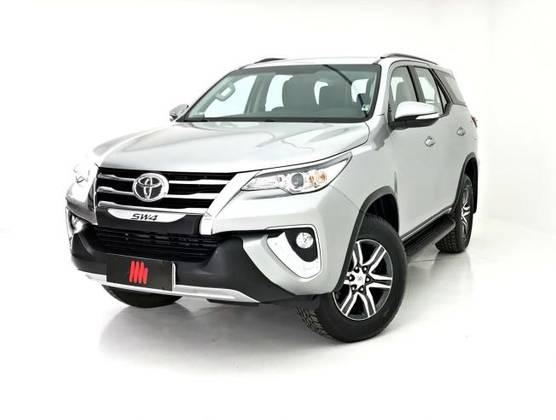 HILUX SW4 2016/2017 2.7 SR 4X2 16V FLEX 4P AUTOMÁTICO