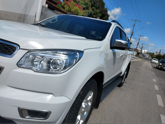 CHEVROLET S10 LTZ O carro tá na Av Maria Quitéria 2933 menudo veículos - Foto 4