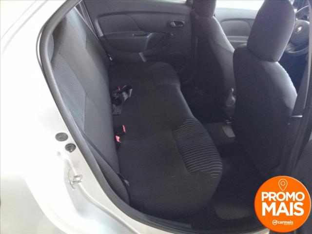 RENAULT LOGAN 1.0 AUTHENTIQUE PLUS 16V FLEX 4P MANUAL - Foto 3