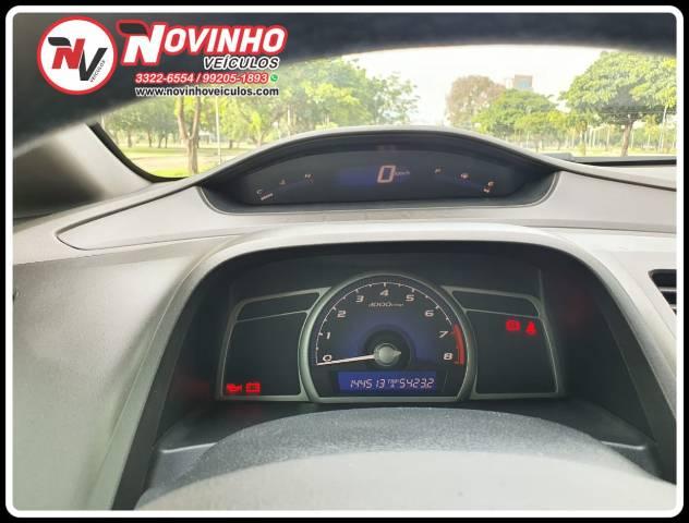 Honda Civic Lxs 1.8 Manual 09/10 - Foto 4
