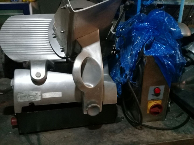 Equipamento para padaria para vende e troca por algo do meu interesse
