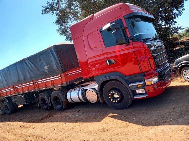 SCANIA R480 6X4 HIGHLINE SUSPENSÃO A AR + LS RANDON ANO 2014