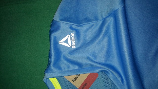 Camiseta de academia reebok - Foto 4