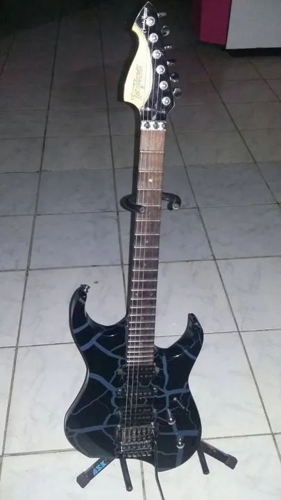 Guitarra tagima arrow 2