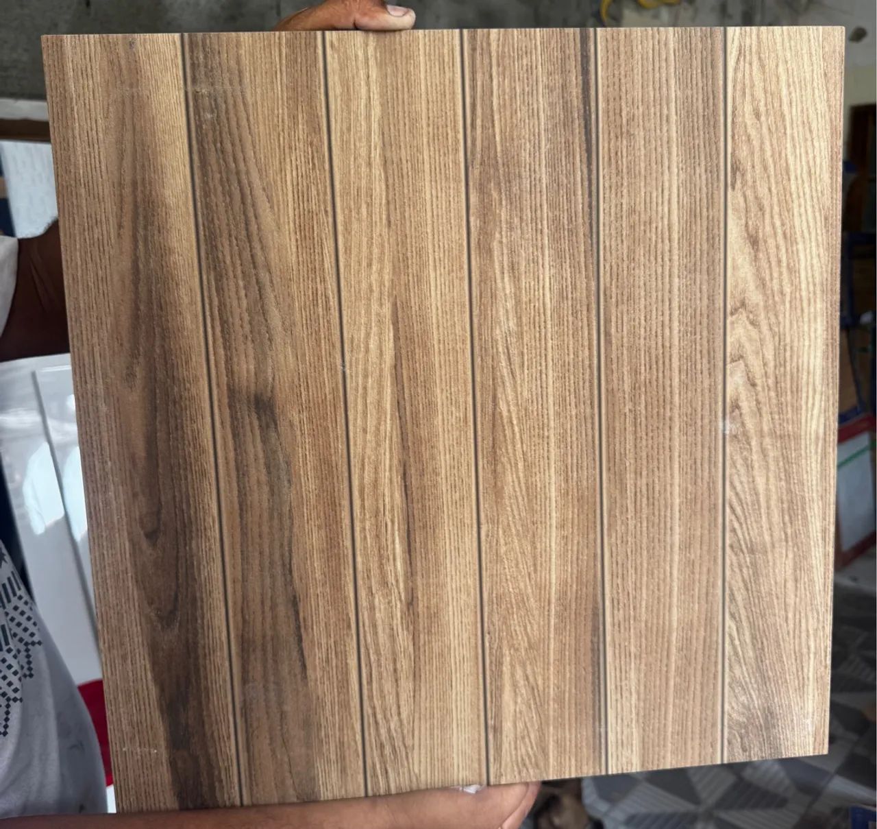 Cerâmica antiderrapante amadeira 