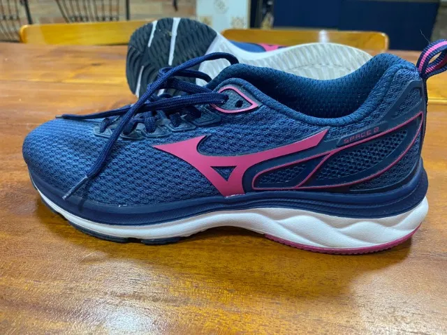 Tênis Mizuno Space 2