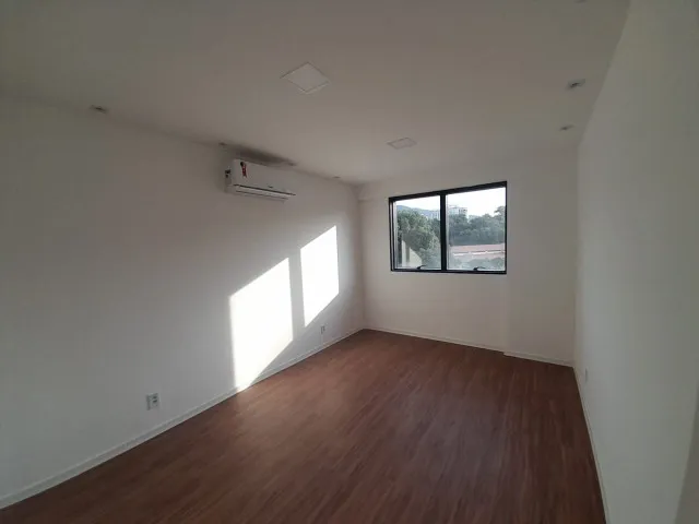 Sala Comercial com banheiro, ar condicionado e garagem em Vila Isabel