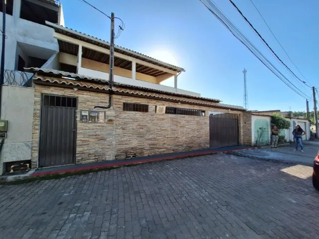 Vendo essa excelente casa no bairro Nova Esperança em Piúma ES.