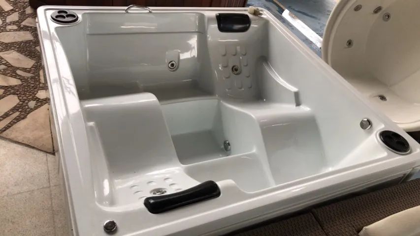 Ana: Spa de 4 lugares com 2 espreguiçadeiras e 2 poltronas sentadas  - Foto 3