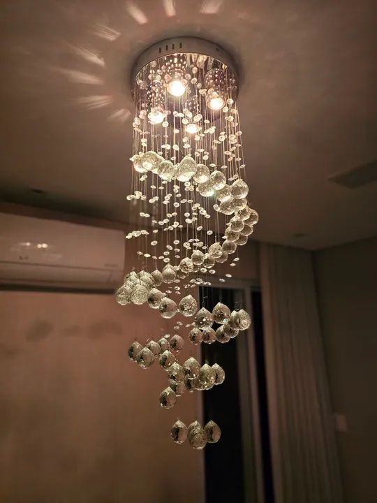 Maravilho Lustre de Cristal. Não compare com parecidos de acrílico ou plástico  - Foto 3