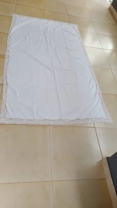 PROMOÇÃO! TOALHA DE MESA RETANGULAR BRANCA COM RENDA- NOVA-FINAL DE ANO
