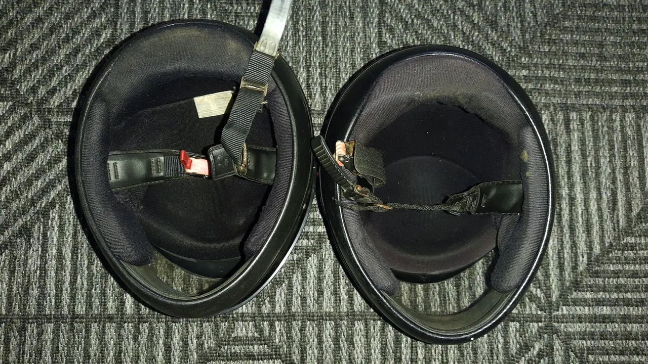 2 capacetes San Marino e Taurus - Foto 3