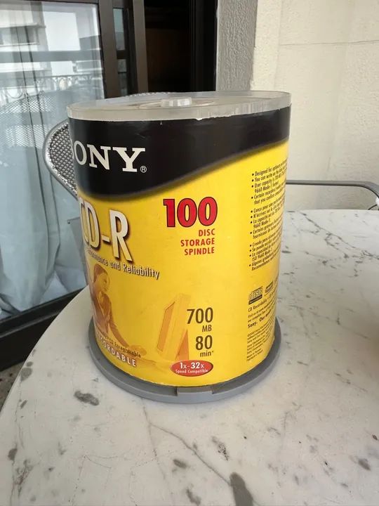 11 cds virgens graváveis e estojo para 100 cds - Foto 3