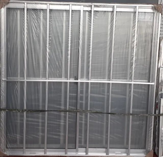 Janela de alumínio natural com grade 1x1m  ( 332,00 ) - Foto 2