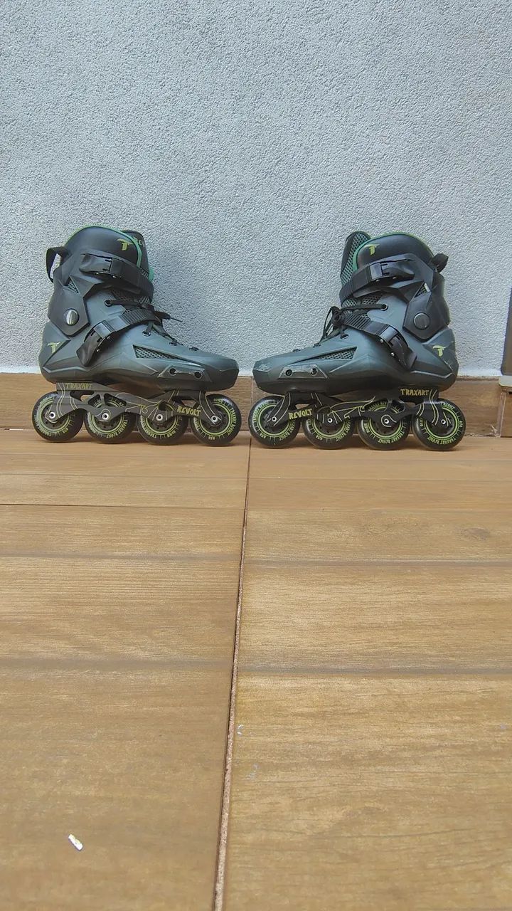 Patins Revolt - Tamanho 42/43 - Foto 2