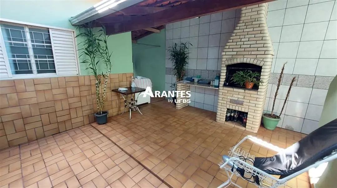 Casa com 190m² 4 quartos à venda no Granada