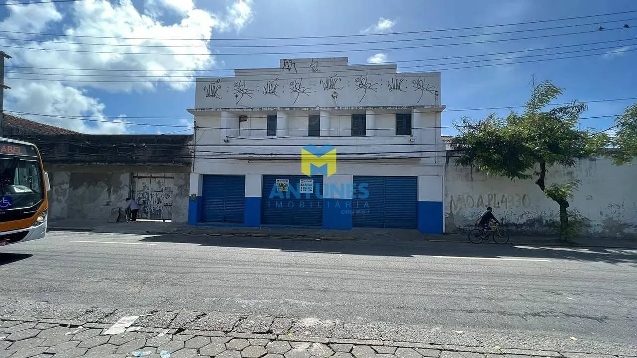 Alugue Loja em São José com 705m², com 2 pavimentos