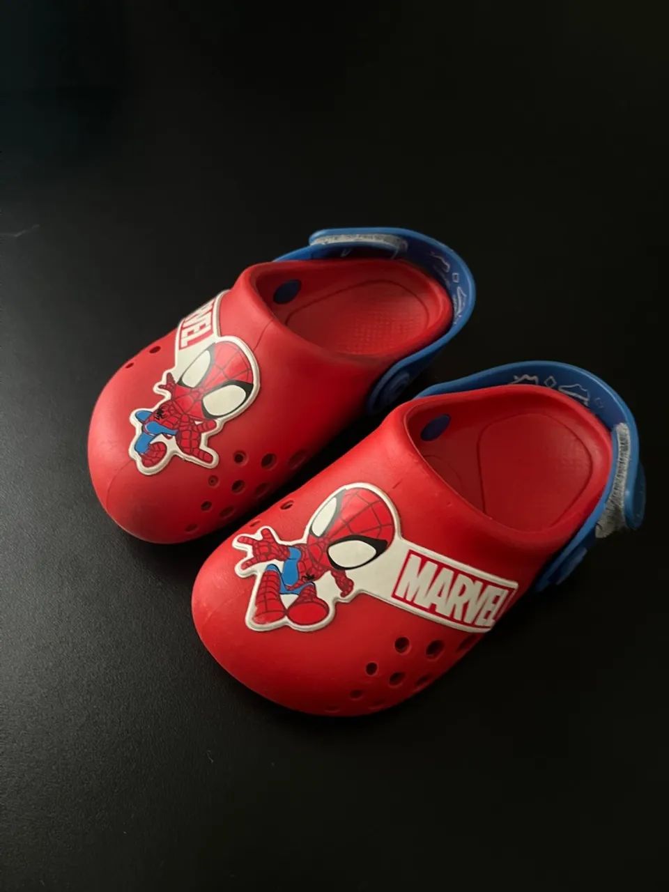 Chinelo - modelo Crocs homem aranha  - Foto 2