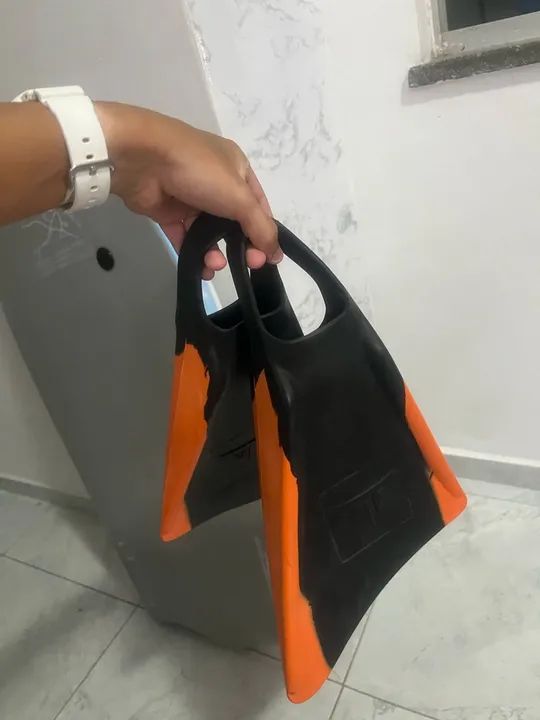 Prancha de Bodyboard e Pé de Pato  - Foto 5