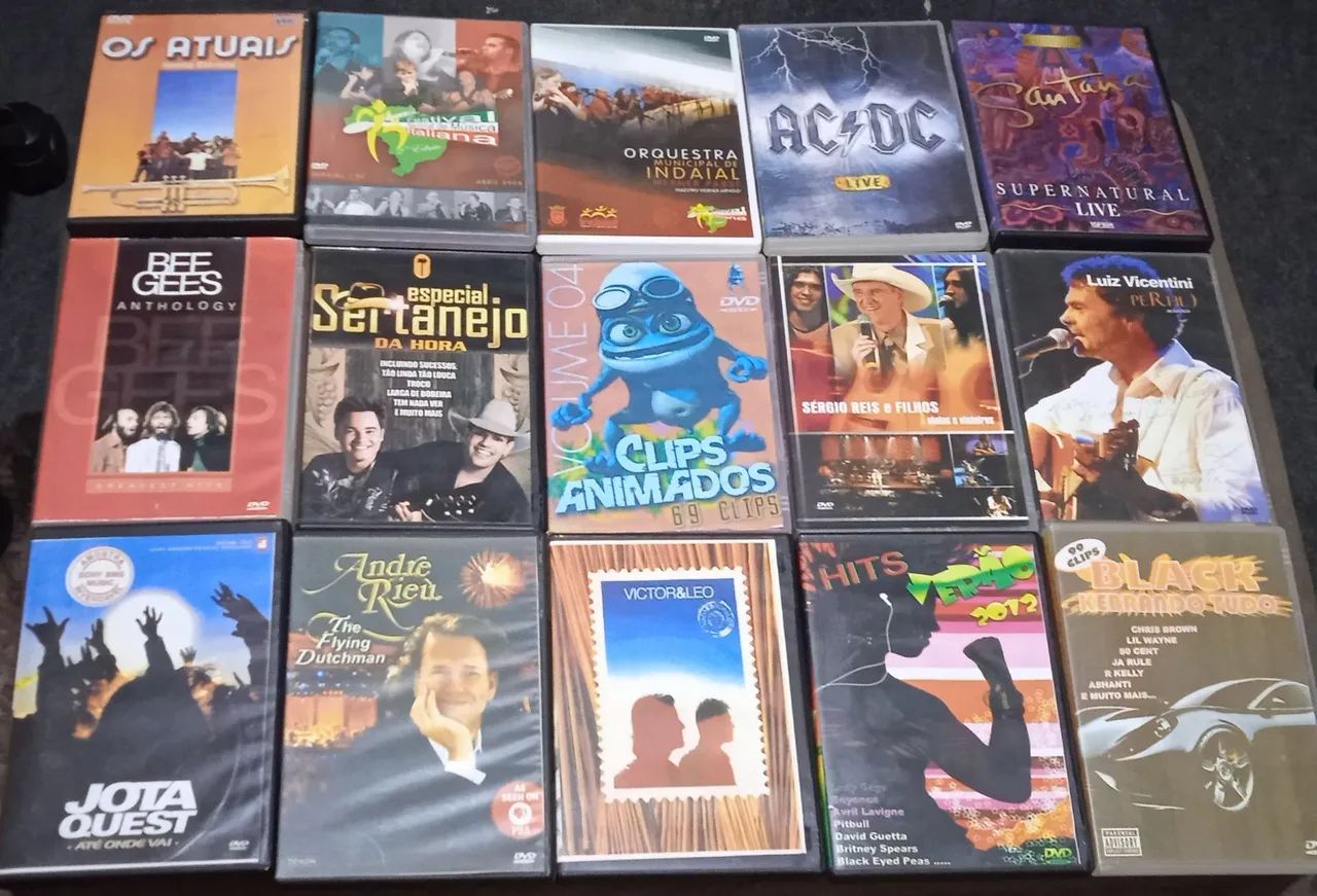 Lote com 15 DVDs de Música - CDs, DVDs etc - Sol, Indaial