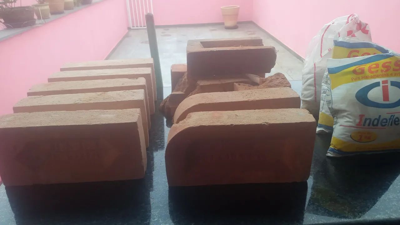Materiais para construção: Tubos, torneiras e ferramentas - Foto 2