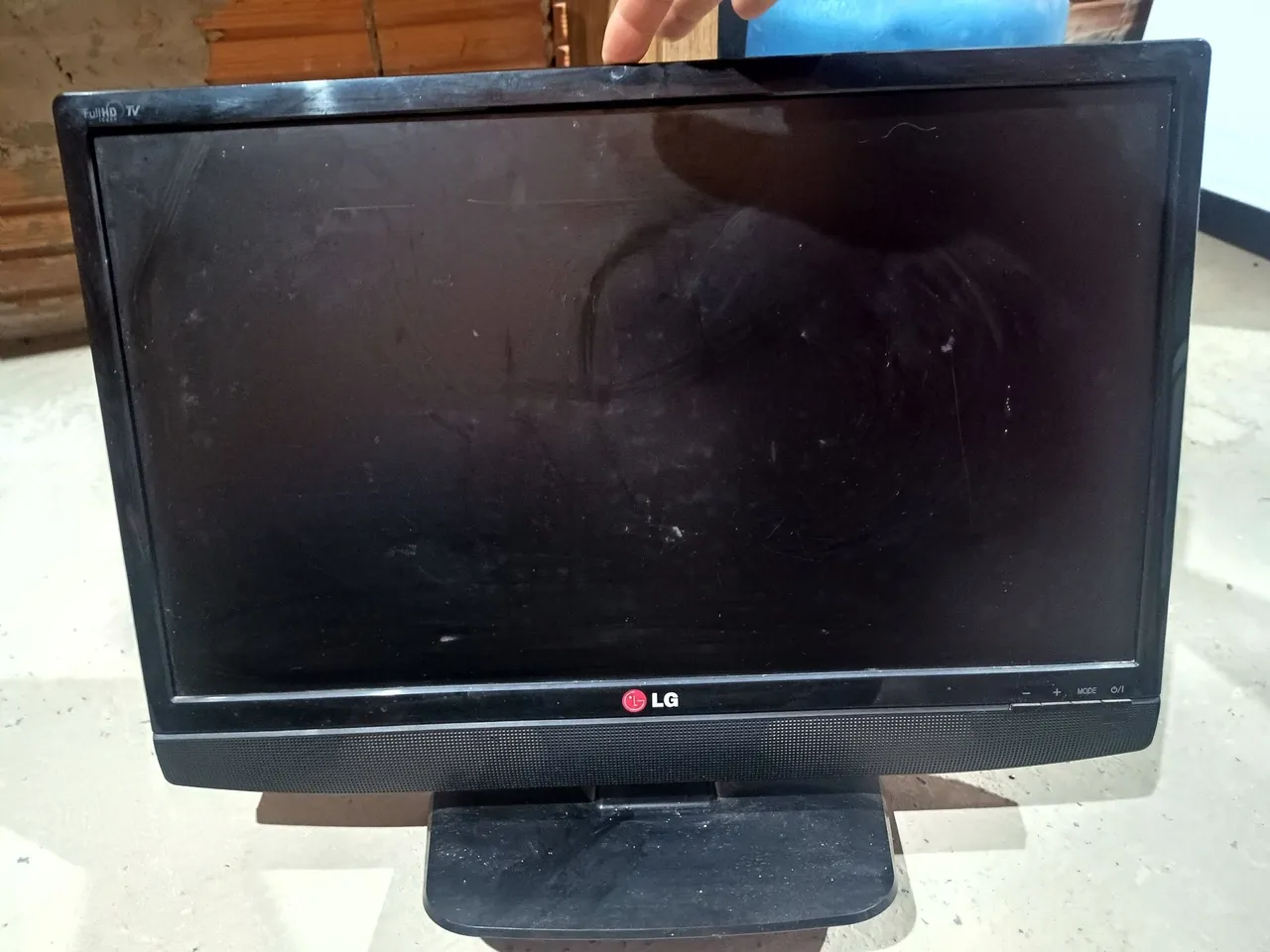 TV LG Full HD 32 polegadas