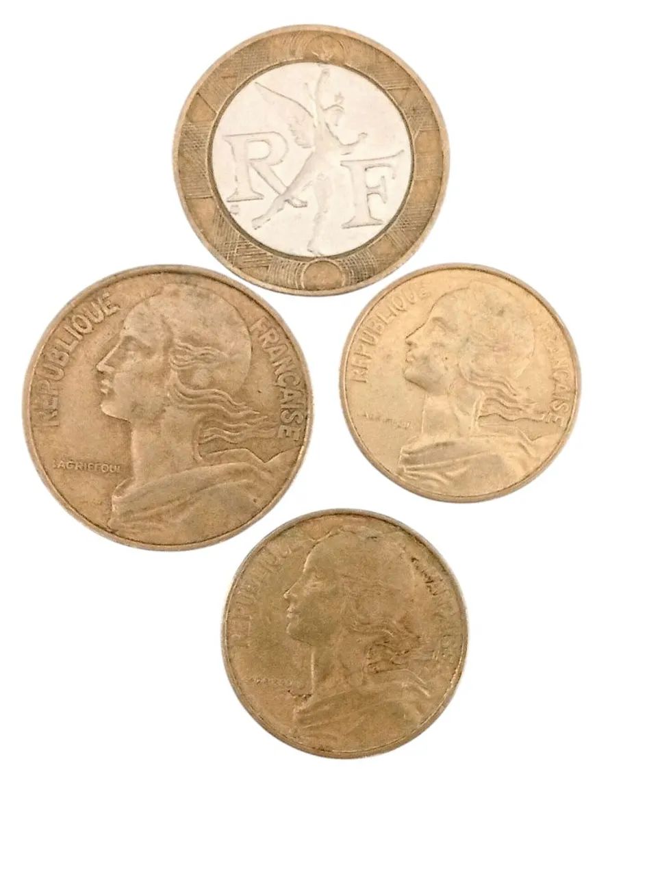 Moedas antigas francesas valores e datas diferentes  - Foto 2