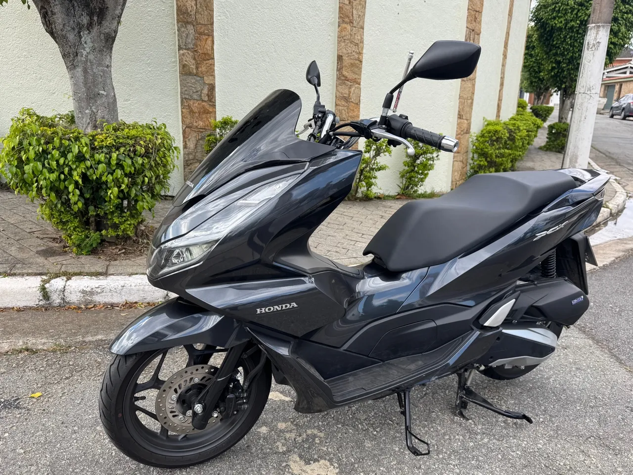 Motos HONDA PCX 2024 no Brasil