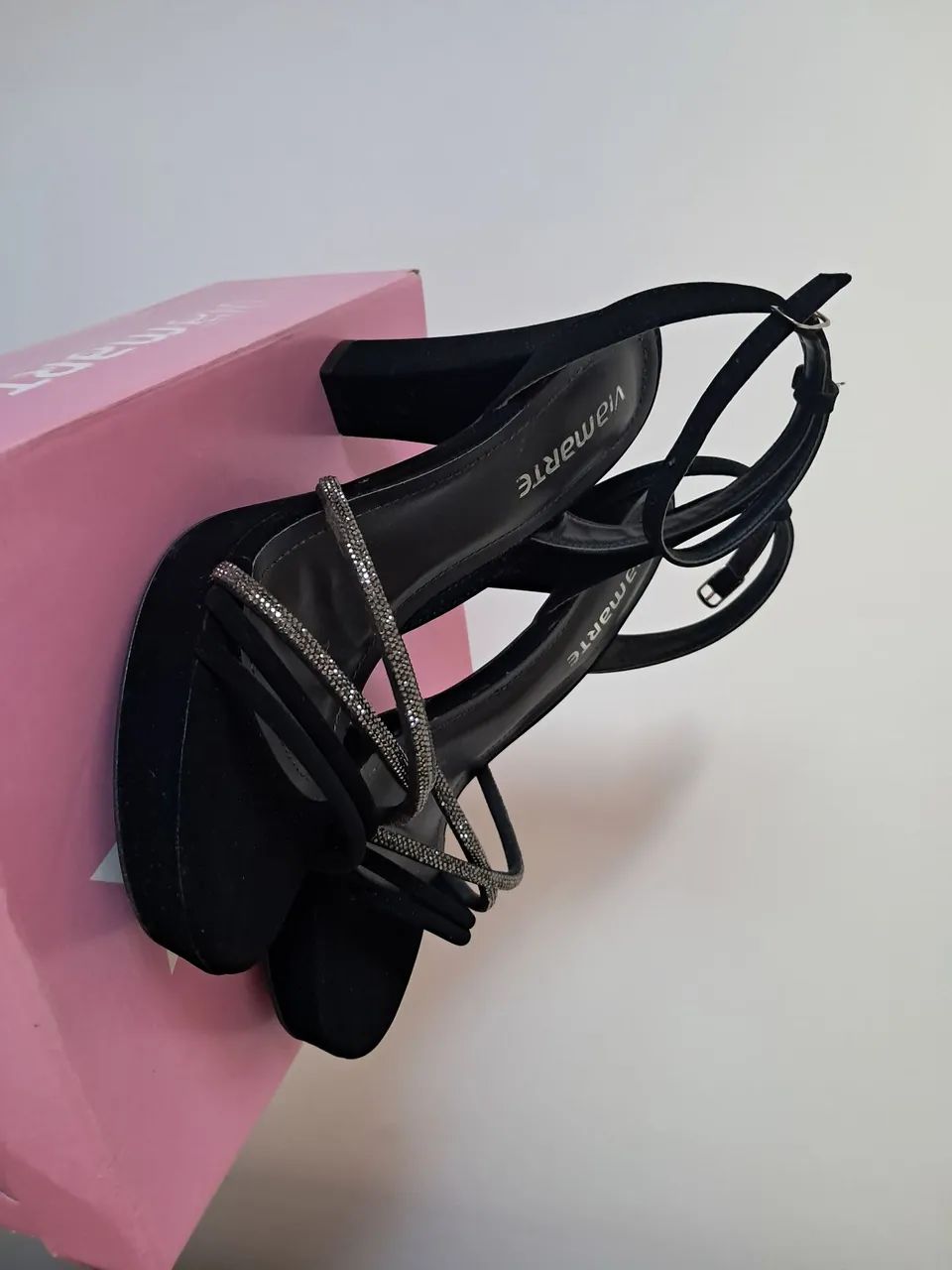 Sandalia salto preto - Foto 4