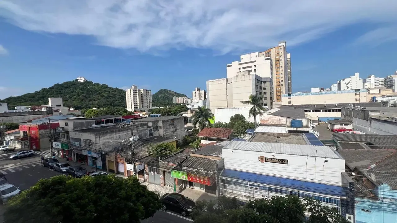 Apartamento 3 Quartos Amplos com linda vista para Convento da Penha em Localização Privile