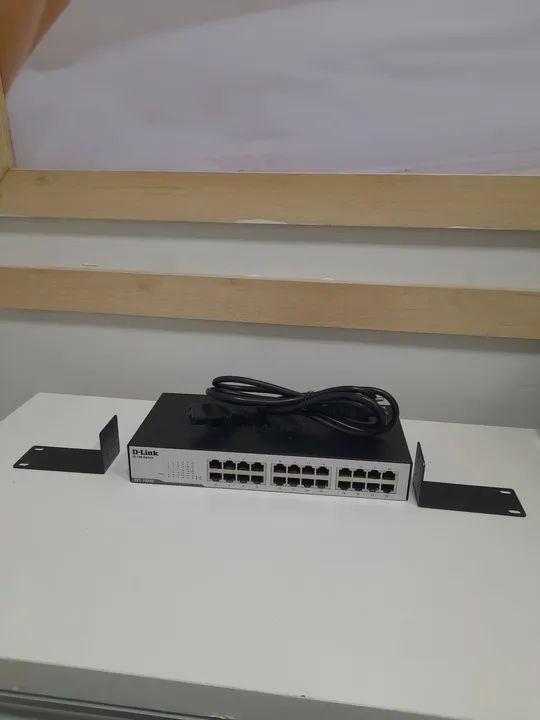 Switch D-Link 10/100 Des-1024D COM 24 Portas - Foto 2
