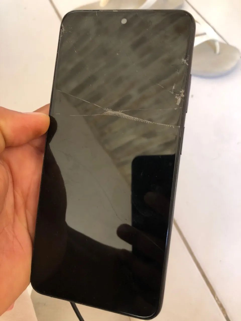 Celular bloqueado é um trincadinho na tela (não interfere em nada) - Foto 2