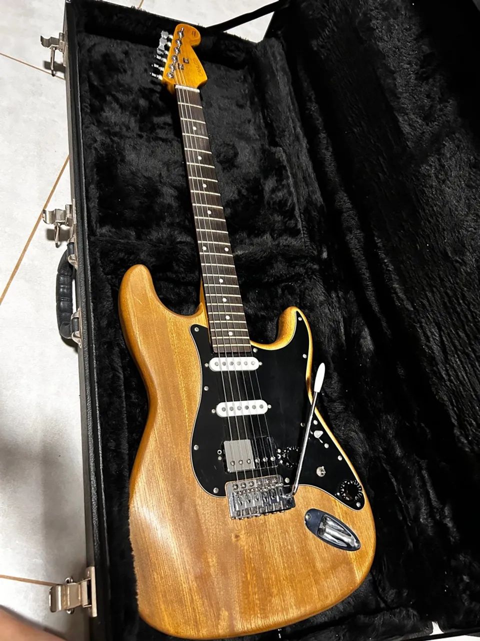 Guitarra Elétrica Stratocaster Customizada - Foto 2