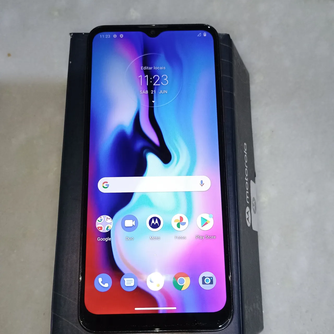 Celular moto E7 plus. Em perfeito estado de conservação, tô com a caixinha dele carregador