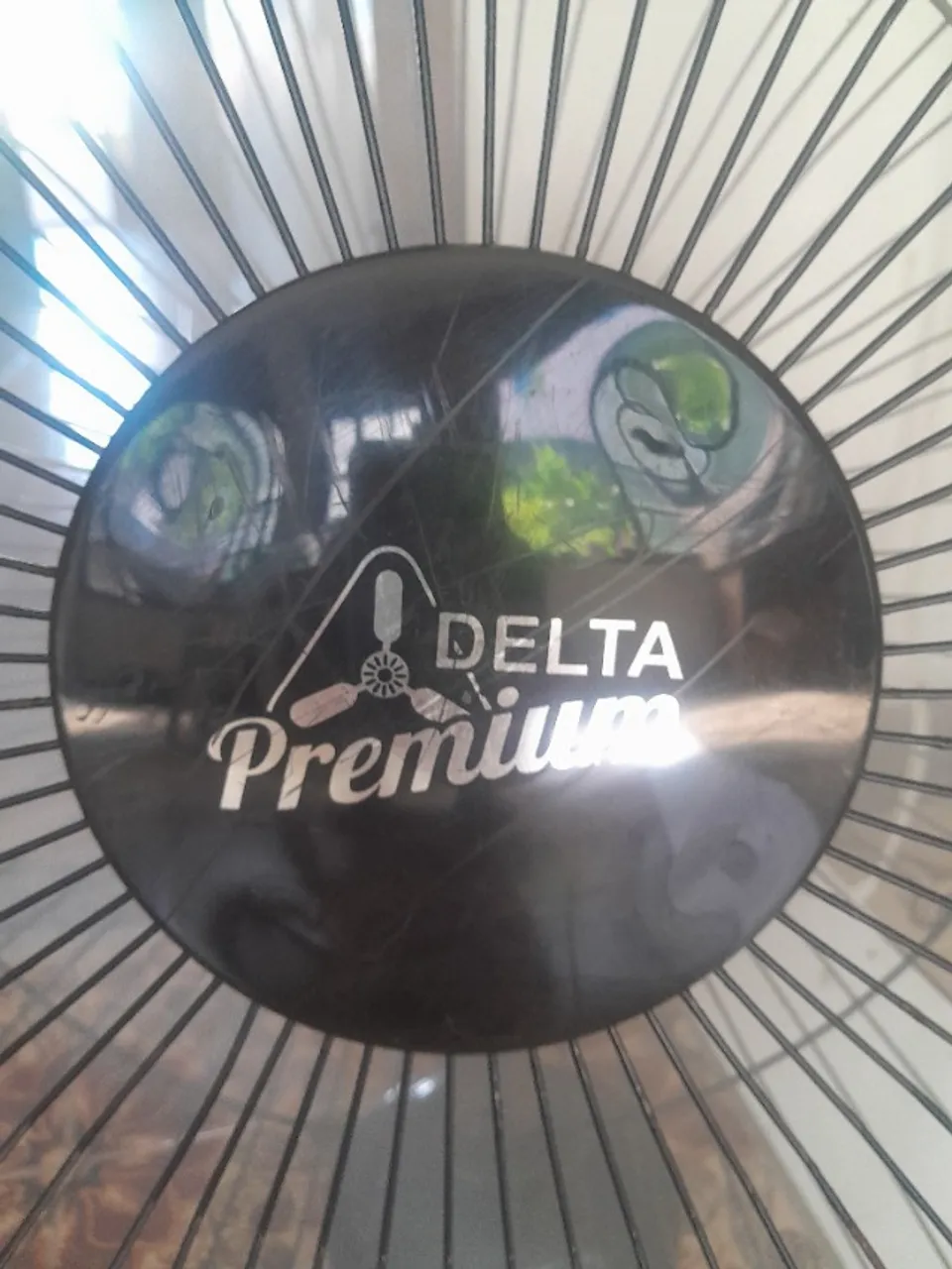 Ventilador de parede Delta Premium Usado