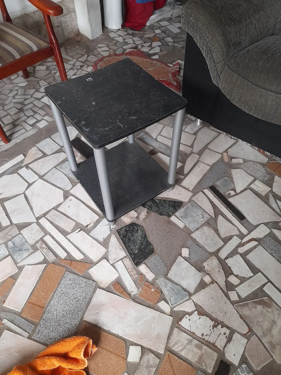 Mesa de centro preta em ótimo estado