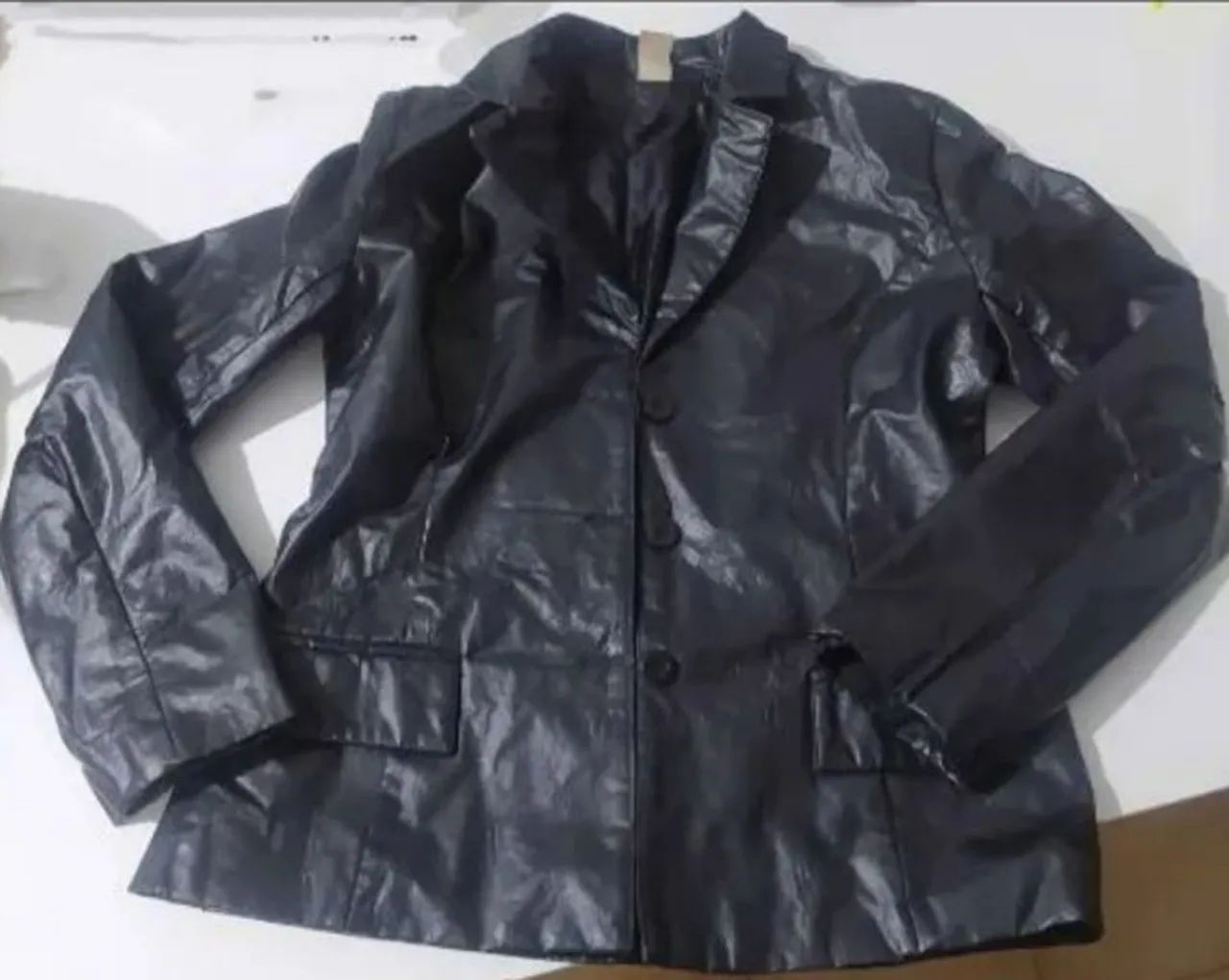 Jaqueta de Couro Preta Elegante
