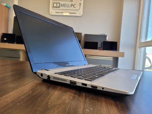 Notebook Samsung Essentials E21 | Celeron | 128GB SSD | 8GB DDR3L | 14" - Foto 3
