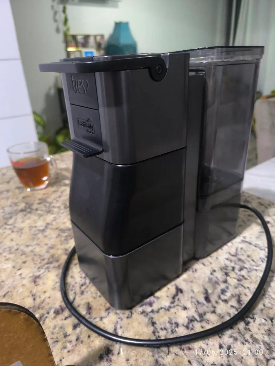 Cafeteira Três Corações - Praticidade e Sabor