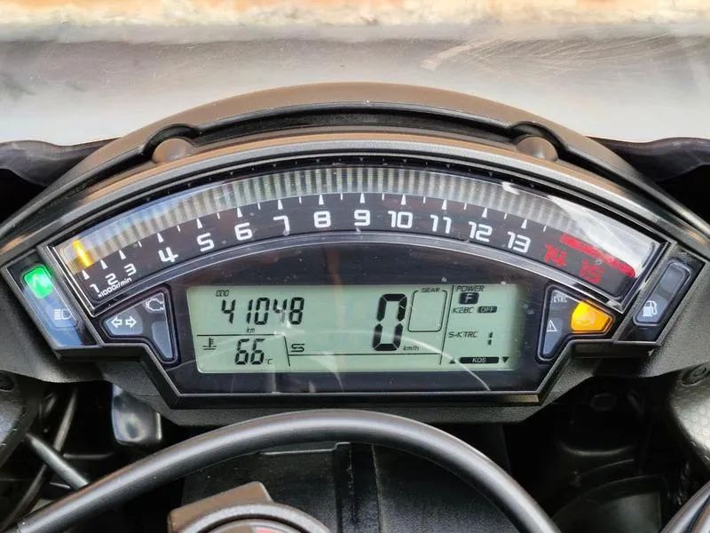 Kawasaki Zx-10/ Zx-10r 1000cc 2020 - 1424448086 | OLX